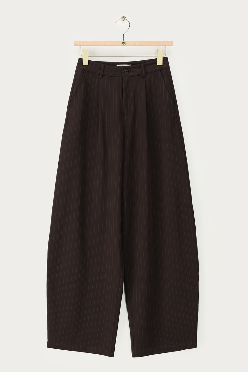 Brown barrel trousers with pinstripes | My Jewellery