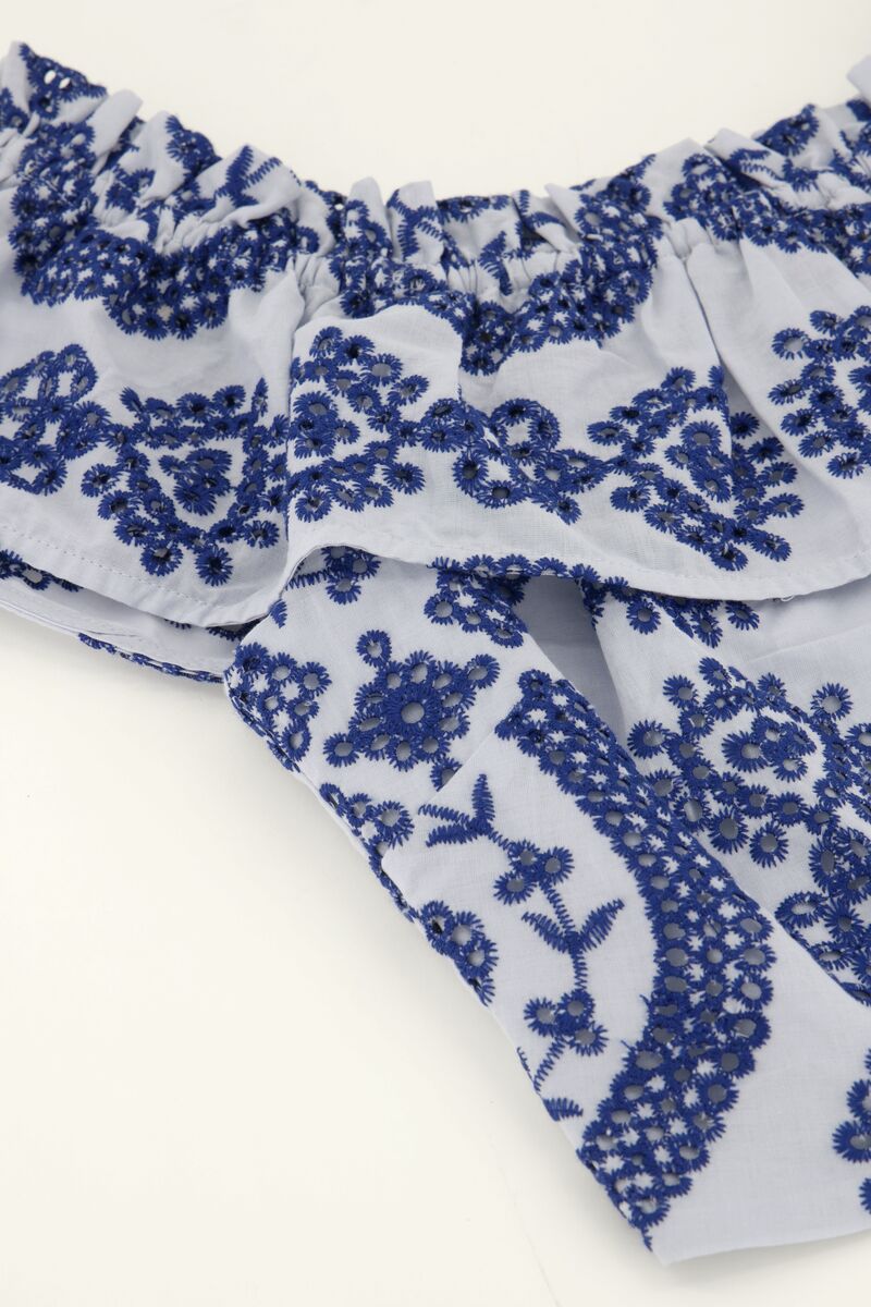 Blue cropped top with contrasting embroidery | My Jewellery