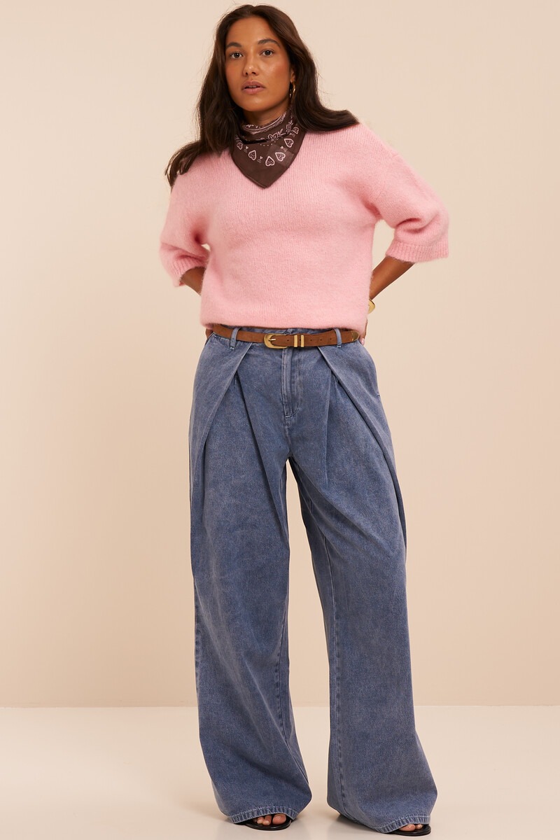 Blue denim trousers with pleats | My Jewellery
