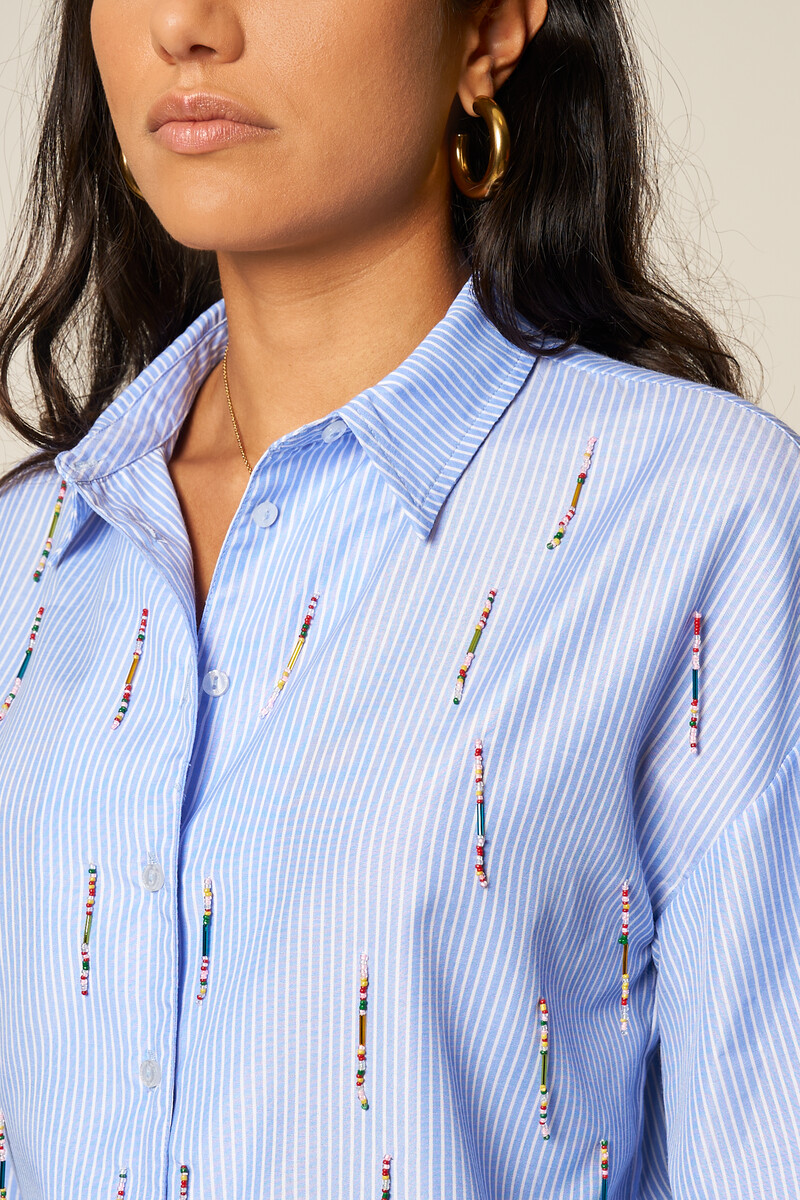 Blauw gestreepte blouse met multikleur kralen franjes