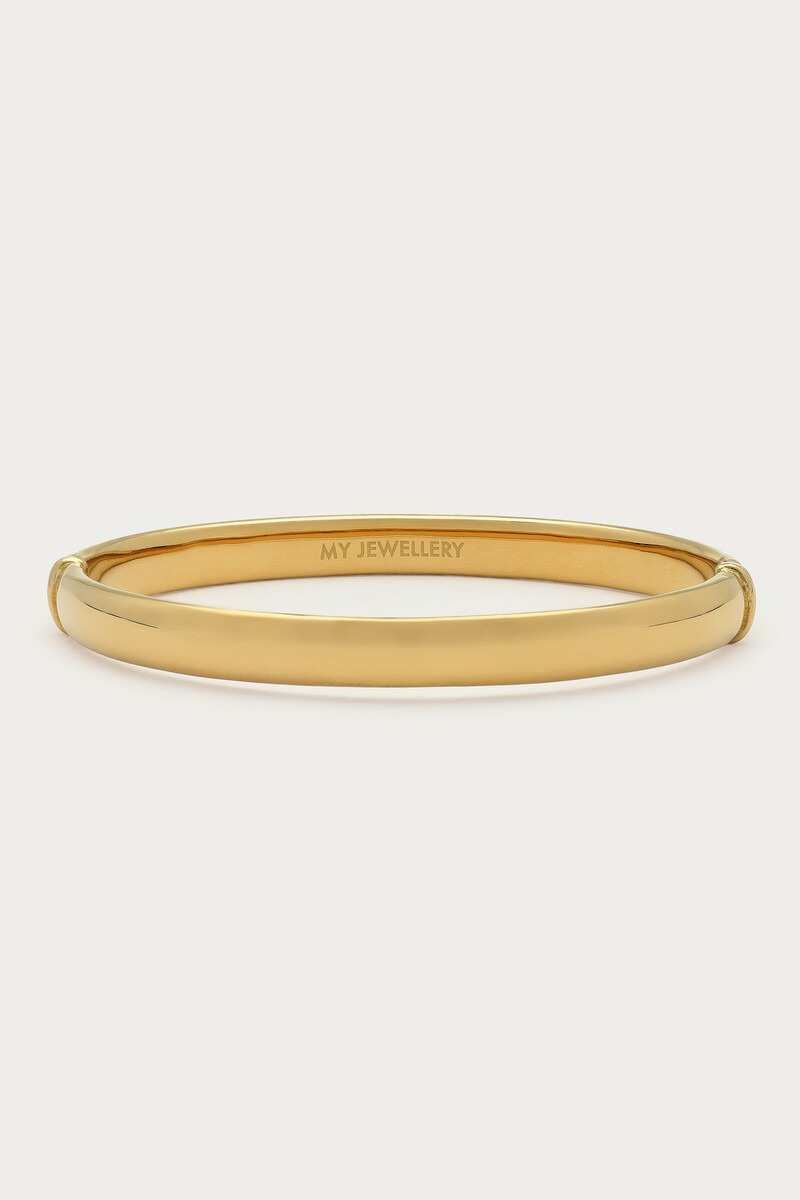 Bold bangle vintage