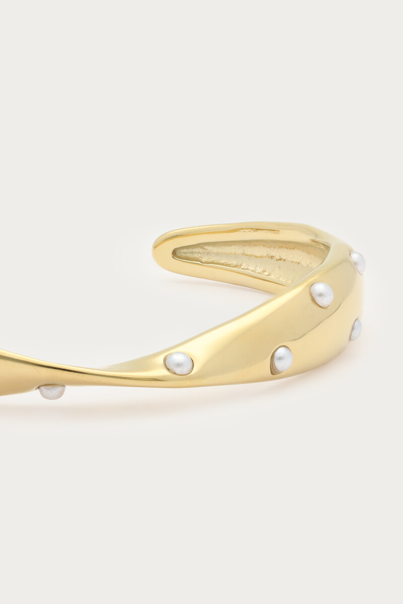 Bold bangle with twist and faux pearls | My Jewellery
