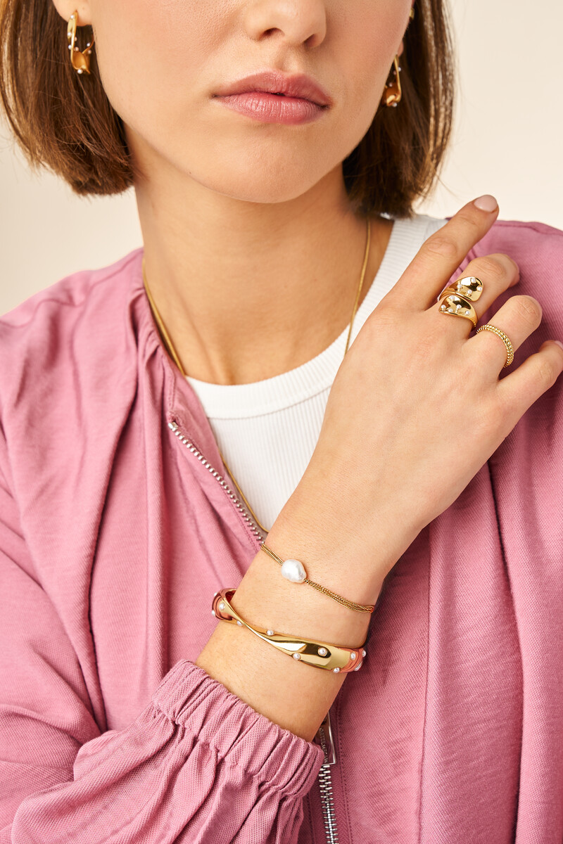 Bold bangle with twist and faux pearls | My Jewellery