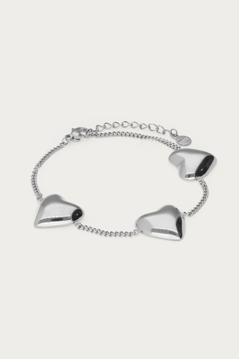 Bold bracelet with three hearts | My Jewellery