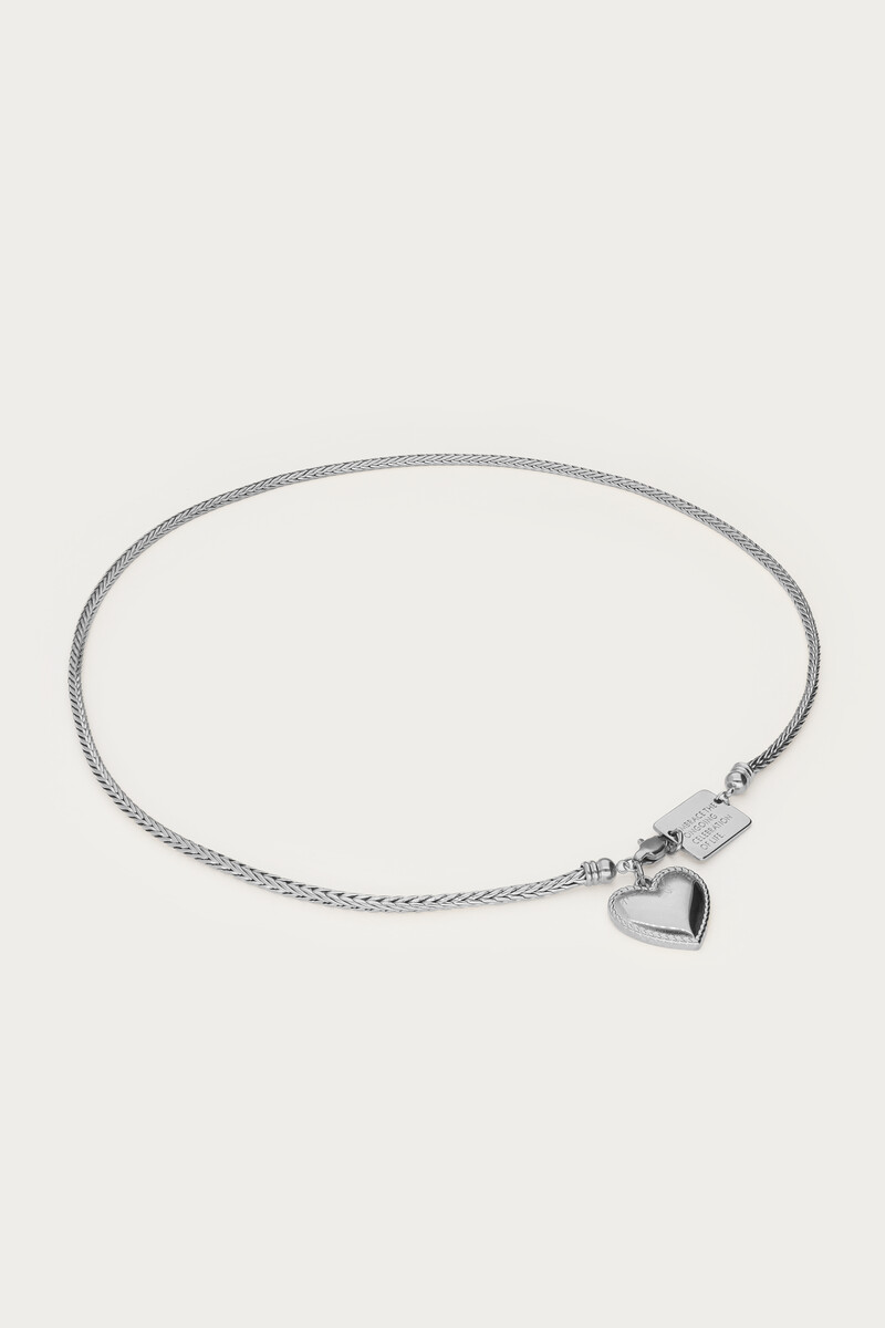 Bold chain necklace with heart-shaped charm | My Jewellery