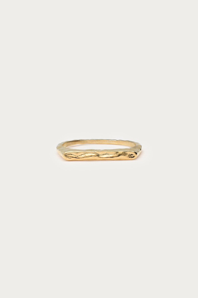 Bold square ring 'hammered'