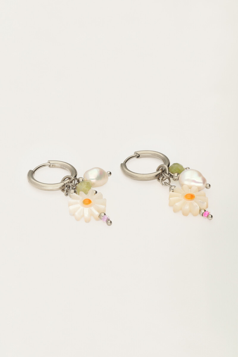 Botanical hoop earrings with white flowers and freshwater pears | My Jewellery