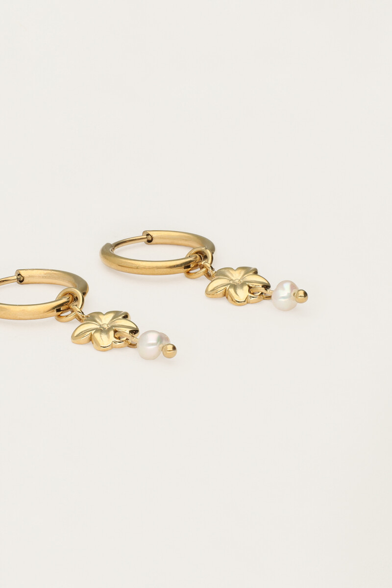 Botanical hoop earrings with flowers and freshwater pearls | My Jewellery