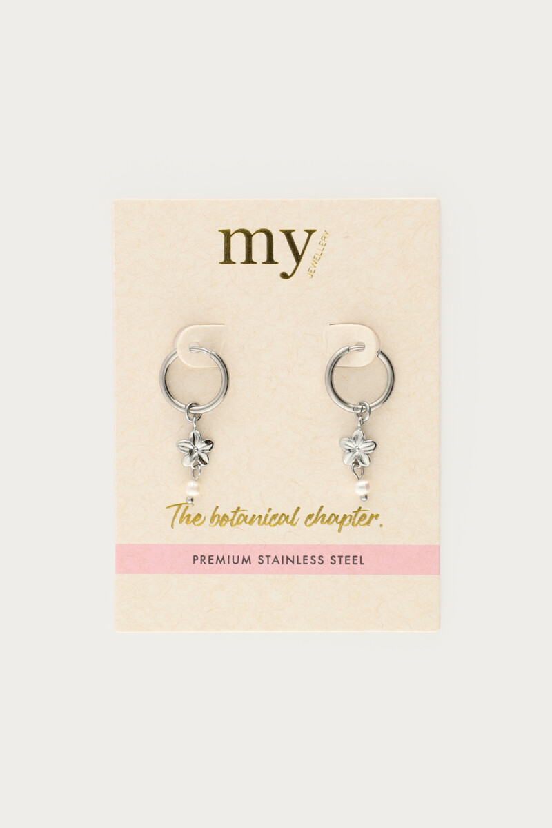 Botanical hoop earrings with flowers and freshwater pearls | My Jewellery