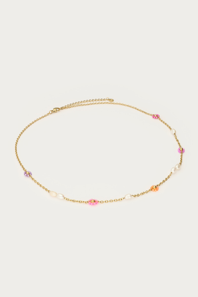 Botanical necklace with flowers ands freshwater pearls