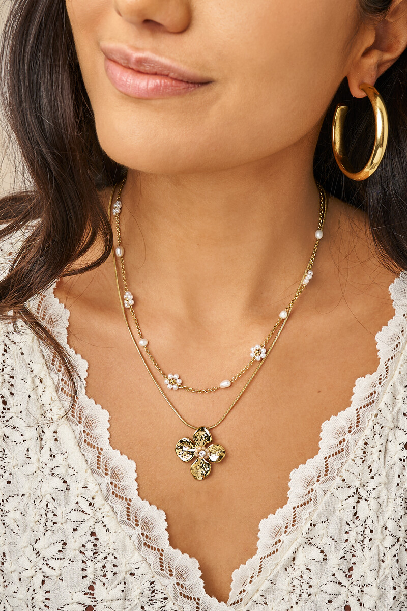 Botanical necklace with freshwater pearl flowers | My Jewellery