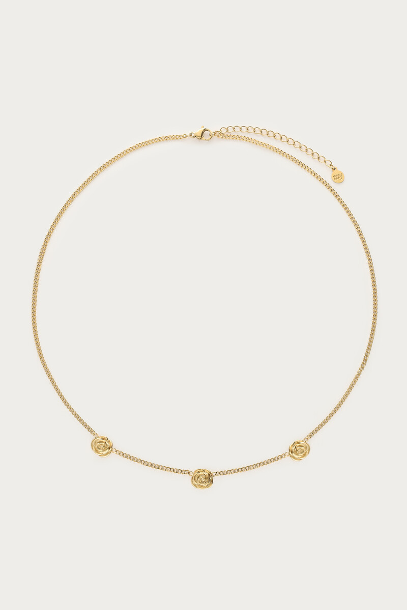 Botanical necklace with three roses
