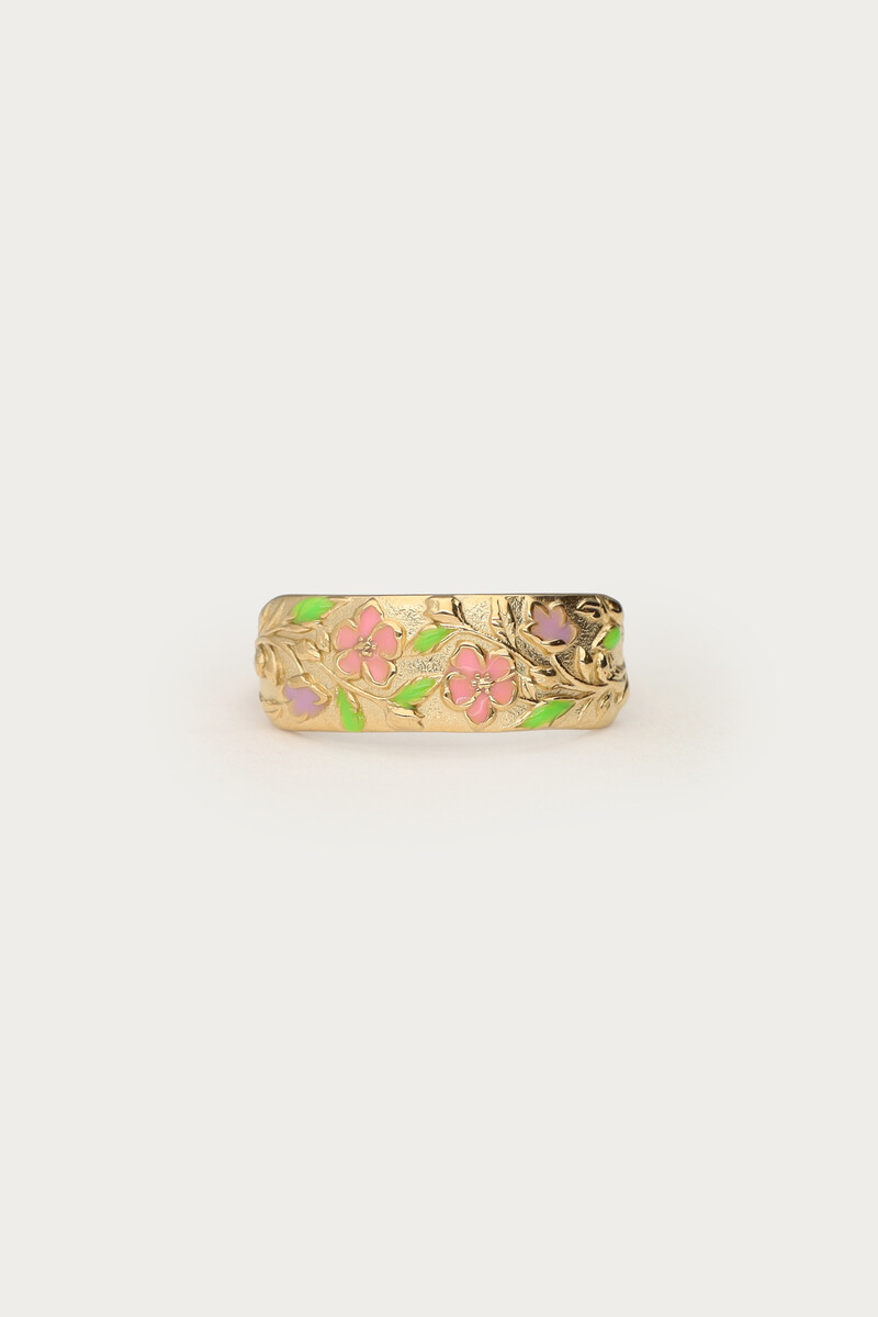 Botanical ring with pink flowers