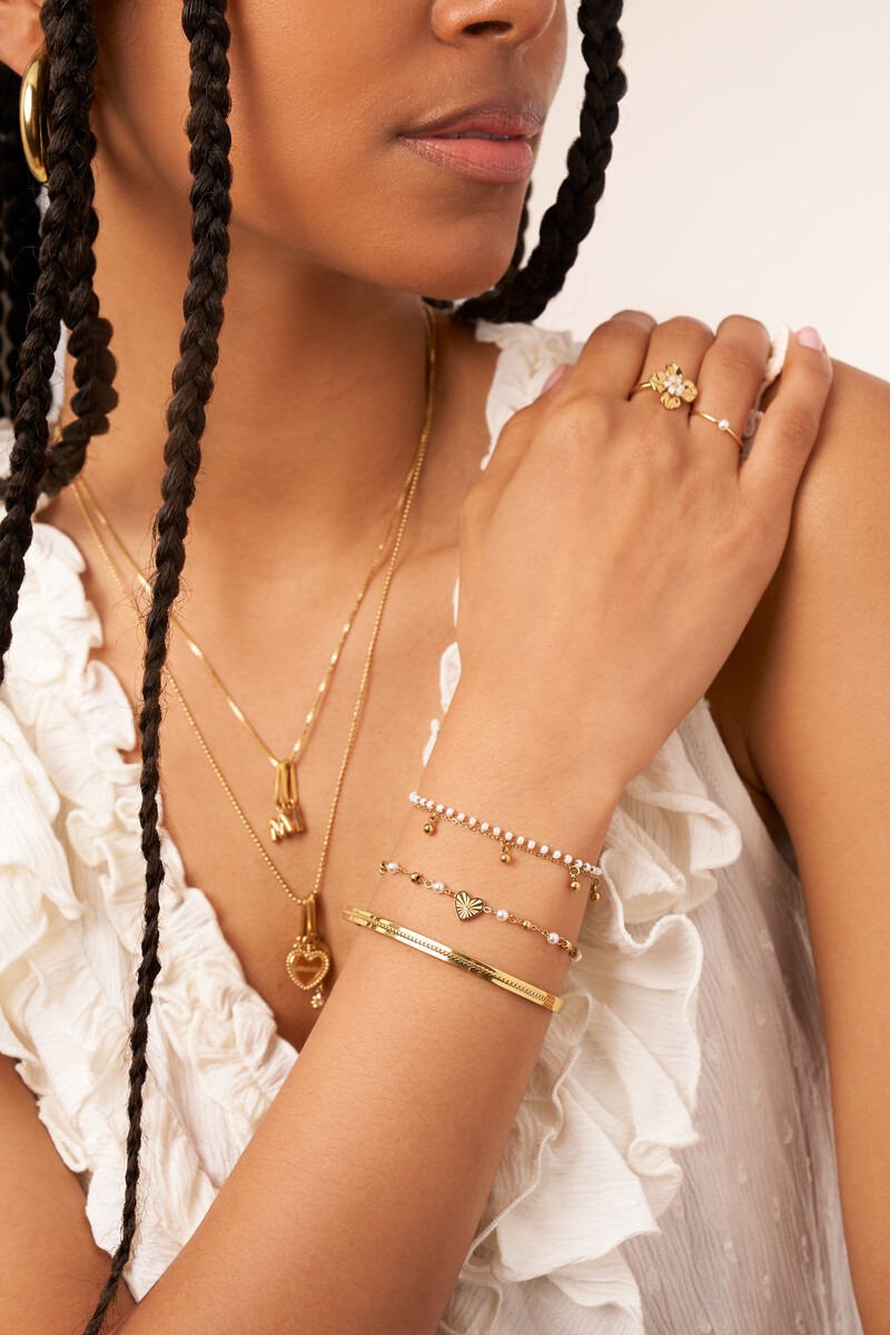 Bracelet with heart and faux pearls