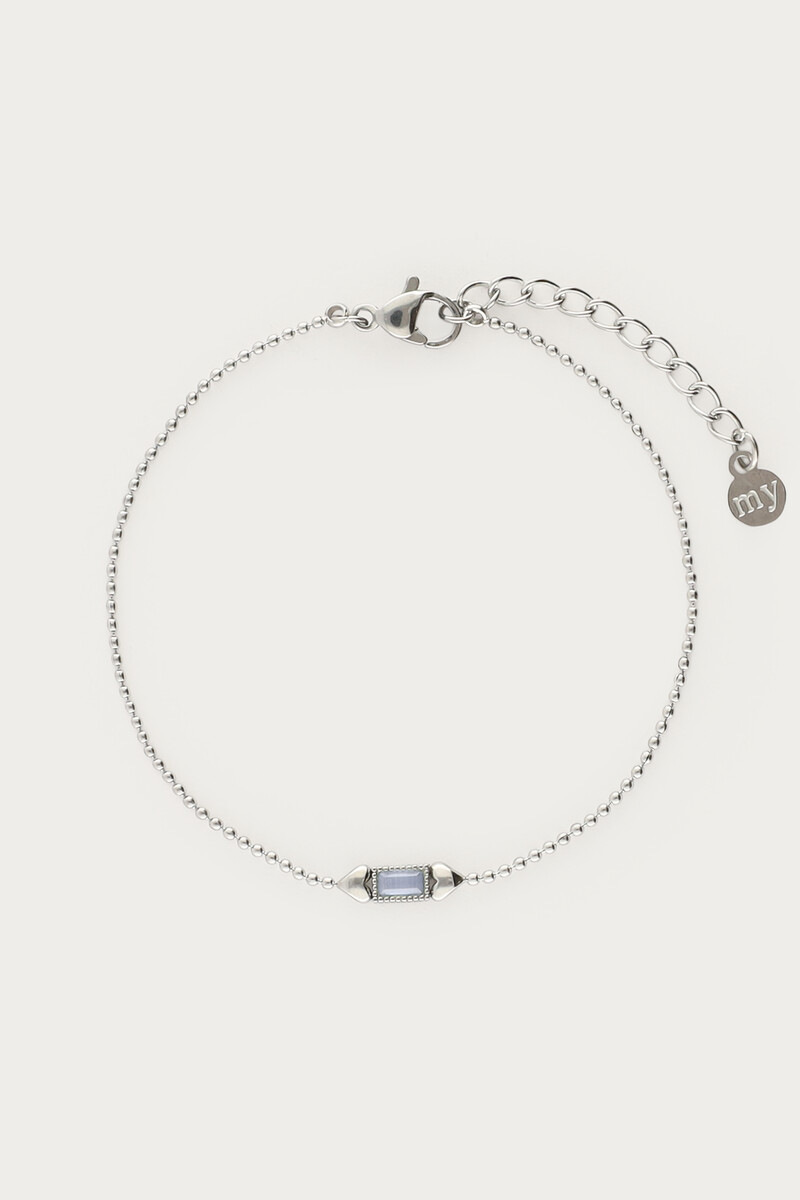 Armband met licht blauwe steen