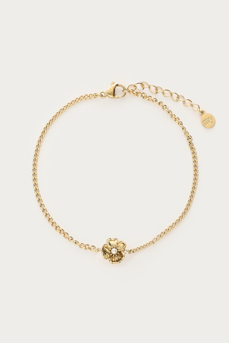 Bracelet with ranunculus flower and faux pearl