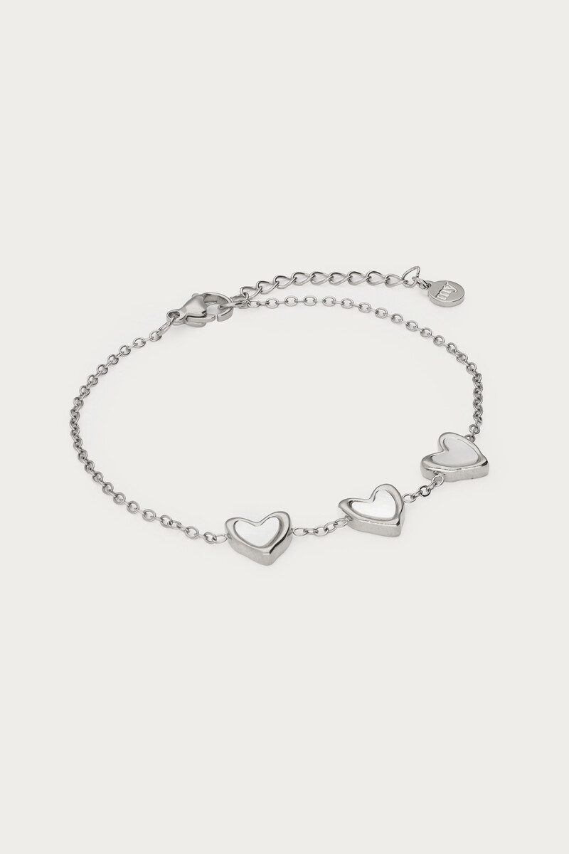 Bracelet with three mother of pearl hearts | My Jewellery