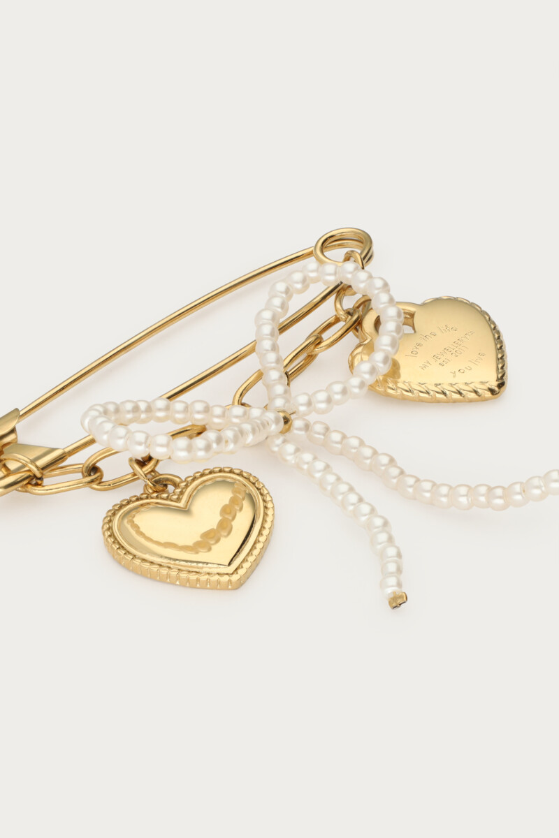Brooch pin with charms & imitation pearls | My Jewellery