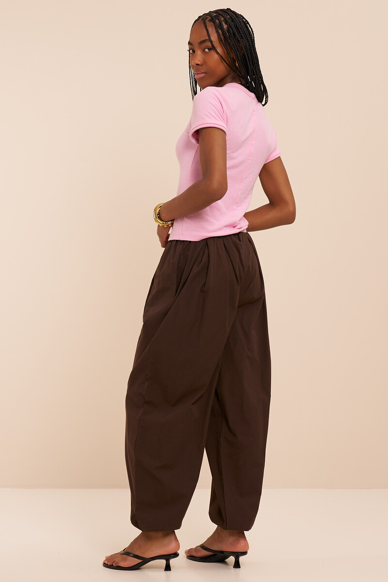 Brown balloon trousers with pleats | My Jewellery