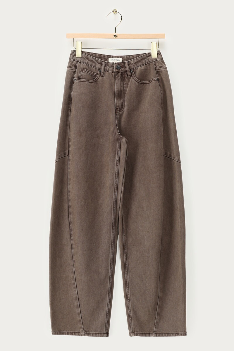 Brown barrel jeans with diagonal seam | My Jewellery