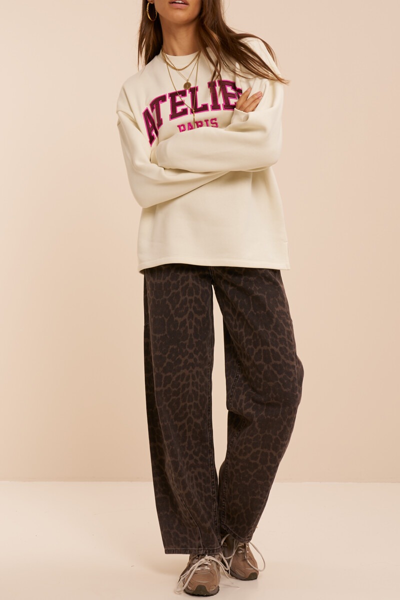 Brown barrel jeans with leopard print | My Jewellery