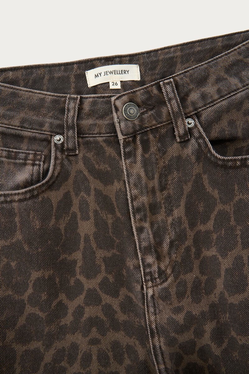 Brown barrel jeans with leopard print | My Jewellery
