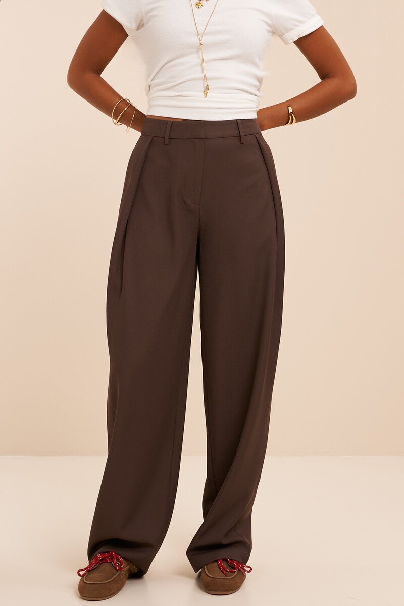 Brown barrel trousers | My Jewellery