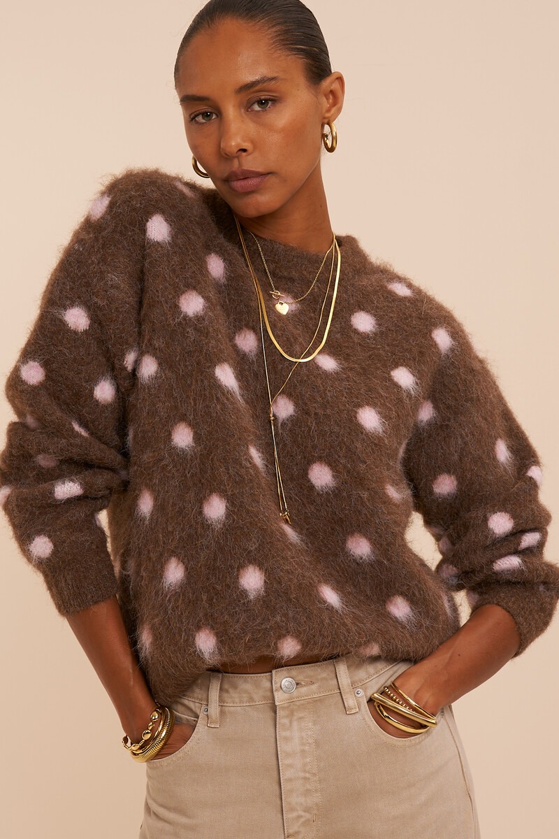 Brown brushed sweater with pink polka dots | My Jewellery