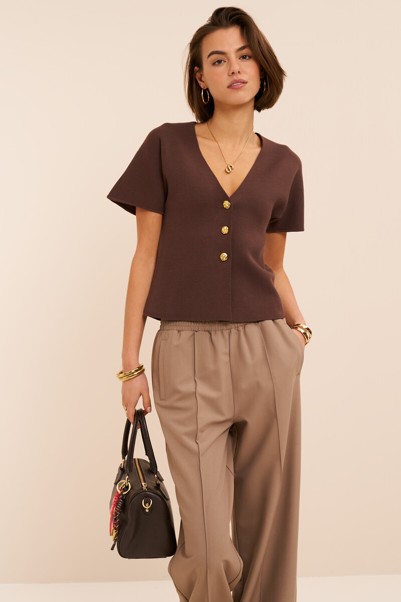 Brown cardigan with button closure | My Jewellery