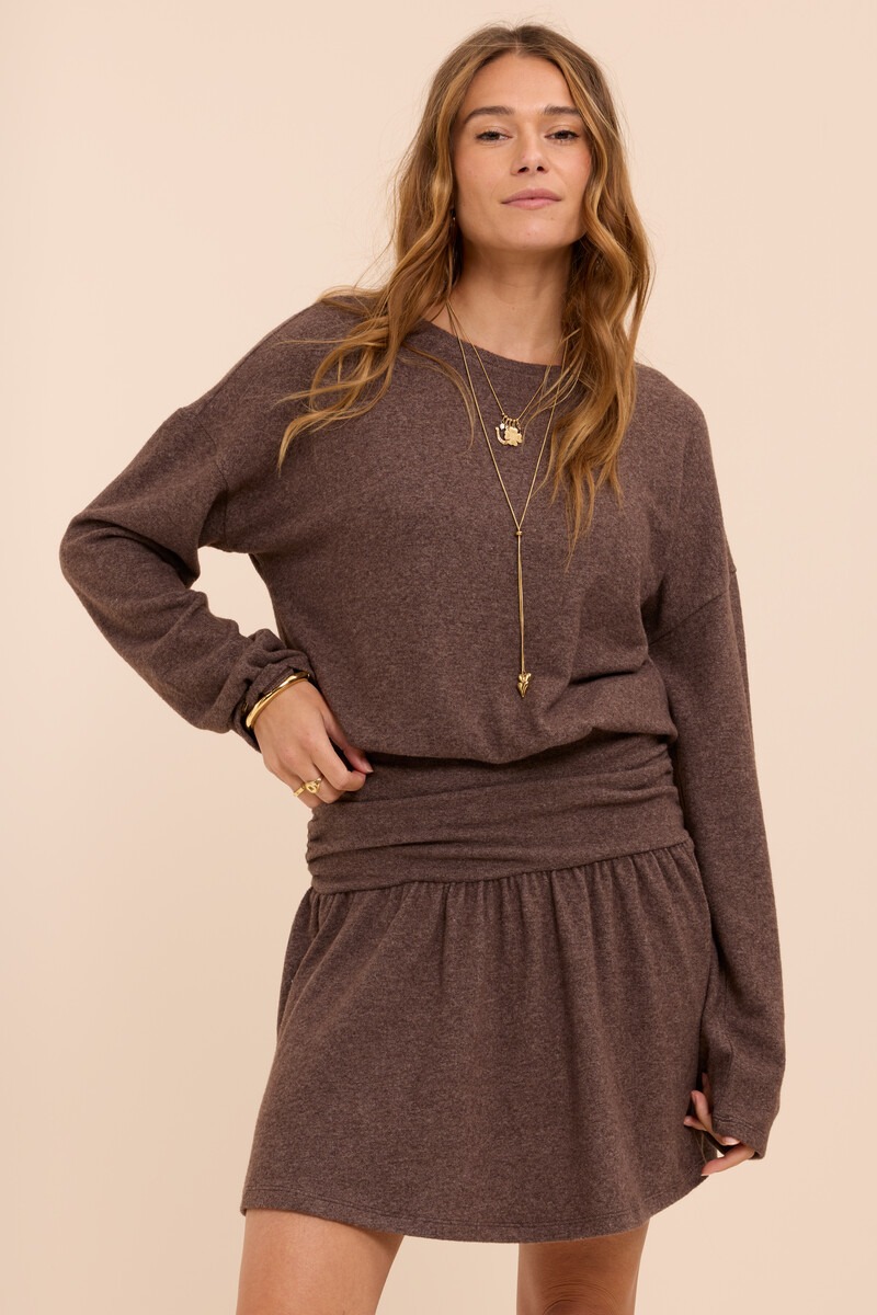 Brown dress with ruffles | My Jewellery