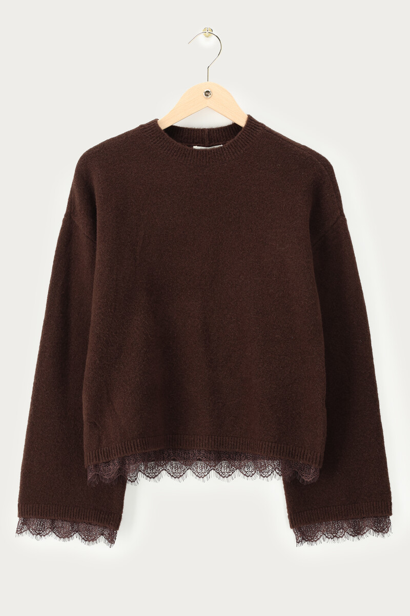 Brown sweater with lace details | My Jewellery