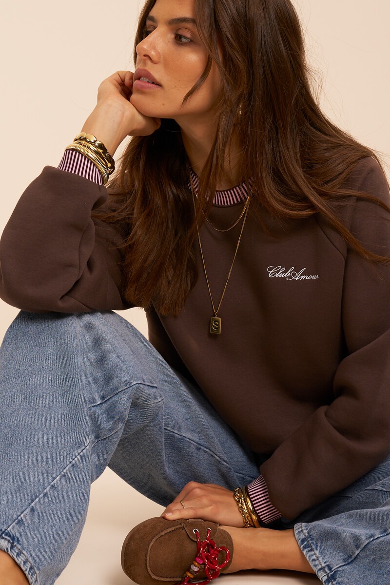Brown sweater with red contrast 'Club amour' | My Jewellery