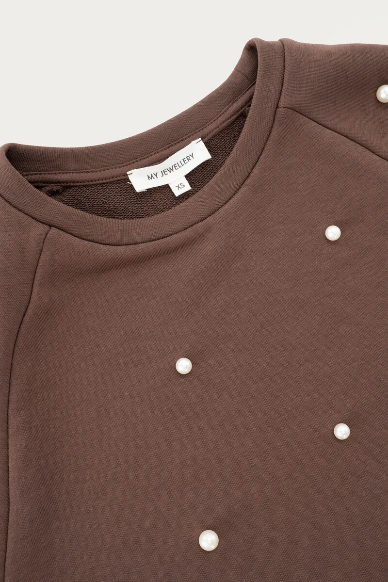 Brown sweater with short sleeves and faux pearls | My Jewellery