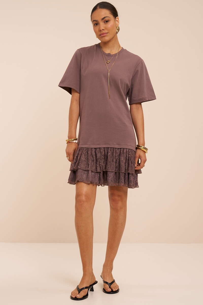 Brown T-shirt dress with lace details | My Jewellery
