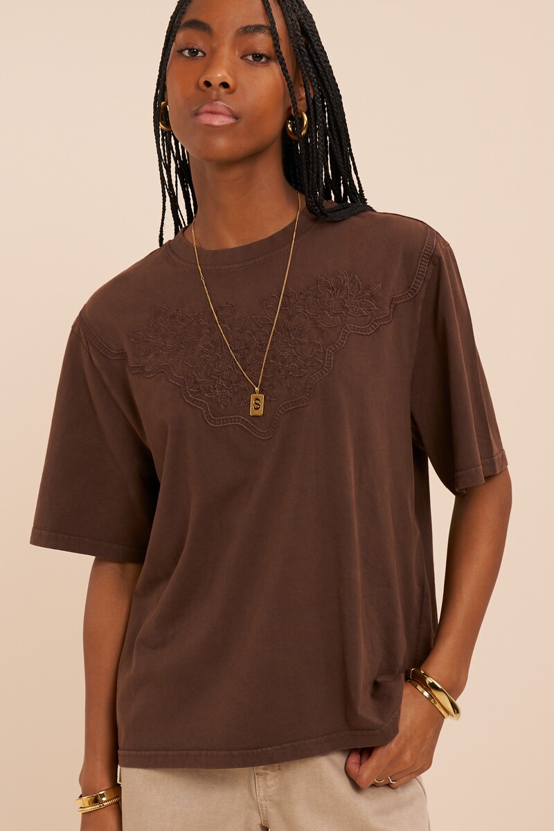 Brown T-shirt with embroidery and acid wash | My Jewellery