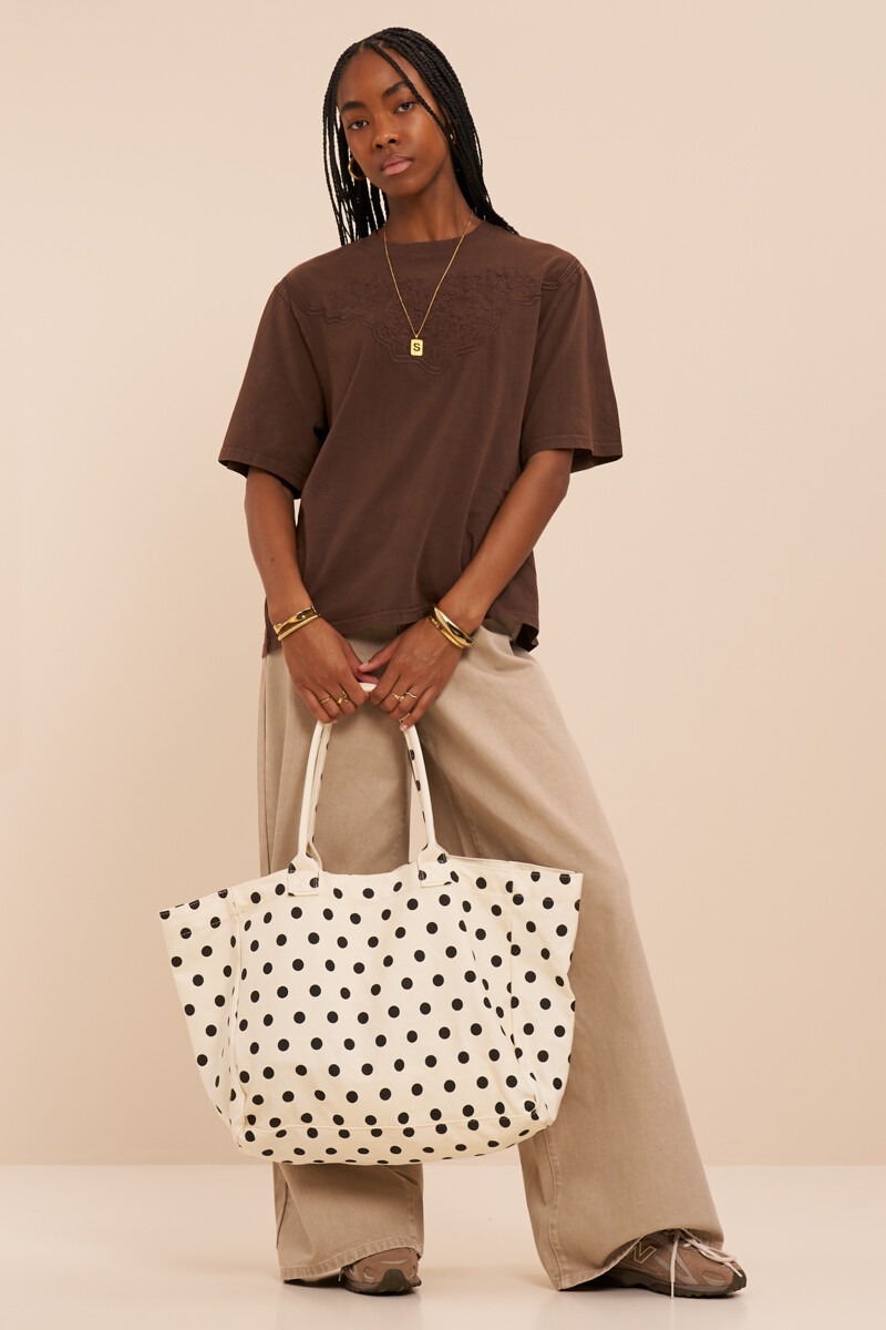 Brown T-shirt with embroidery and acid wash | My Jewellery