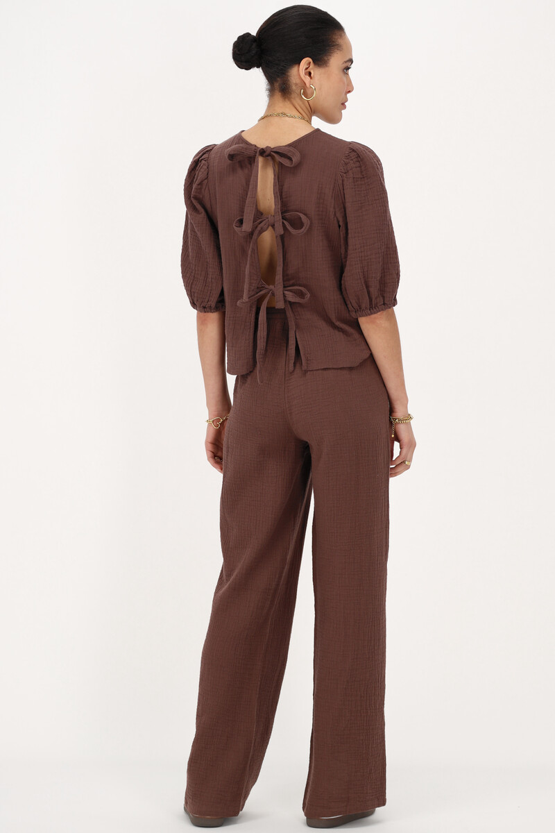 Brown trousers with elastic band & bow tie | My Jewellery