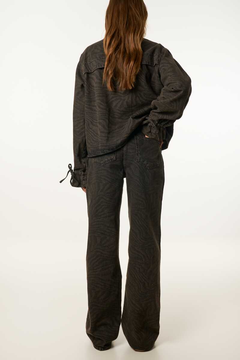 Brown wide leg jeans with tiger print | My Jewellery