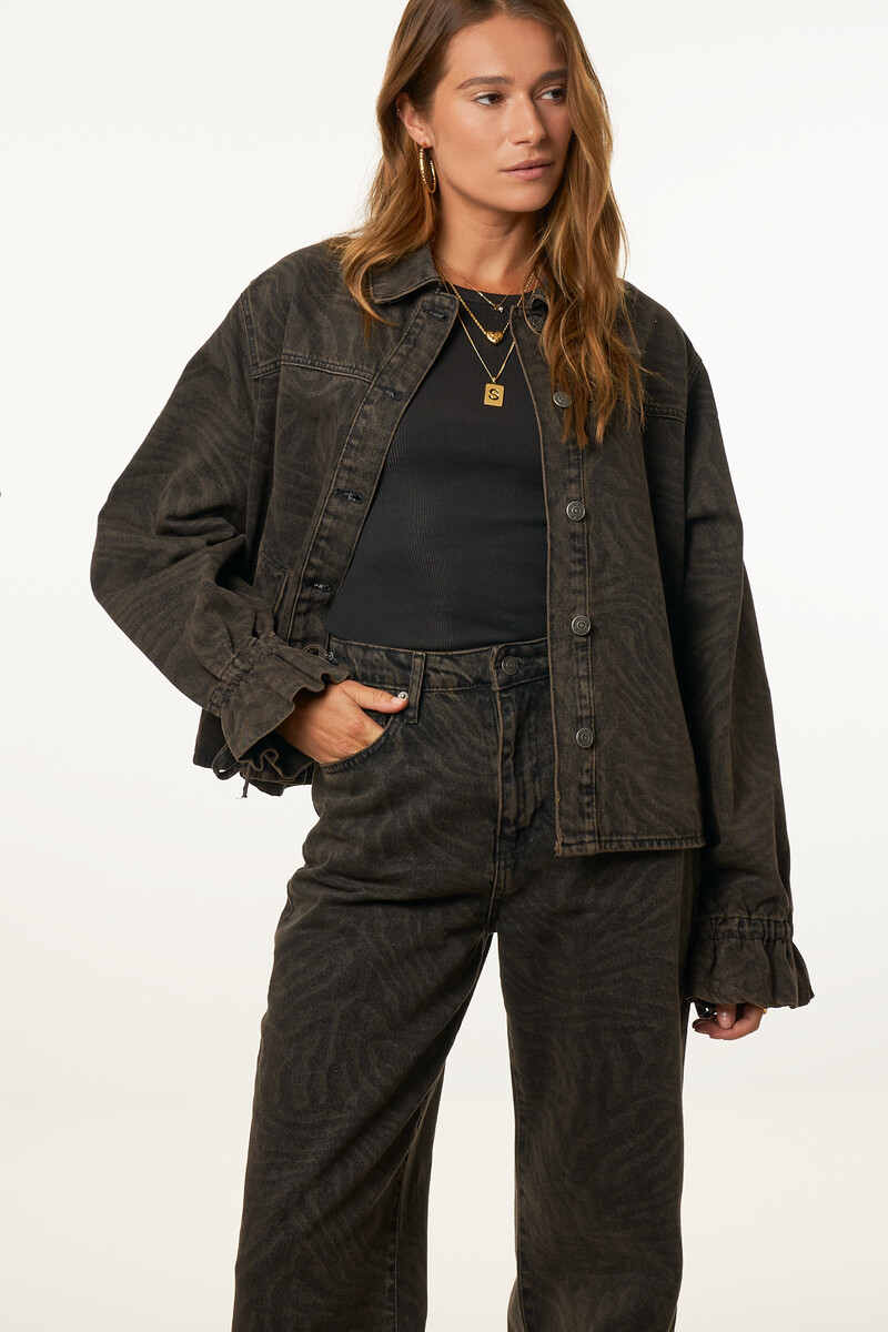 Brown wide leg jeans with tiger print | My Jewellery