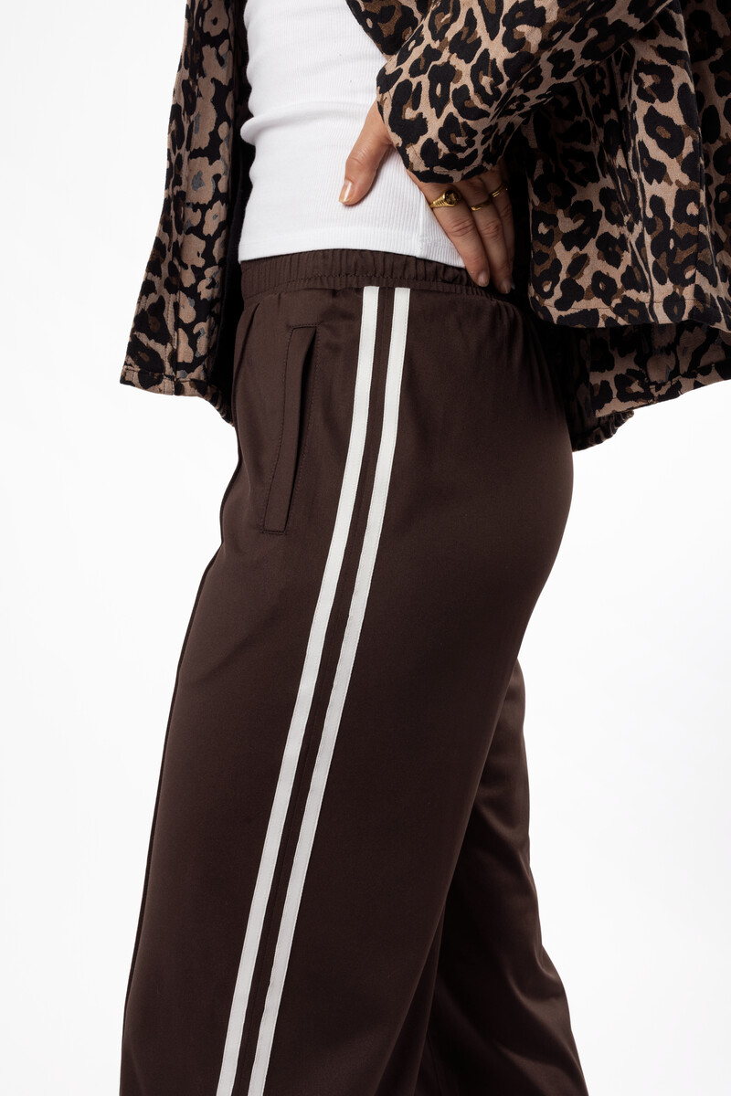 Brown wide jogger trousers with stripes | My Jewellery