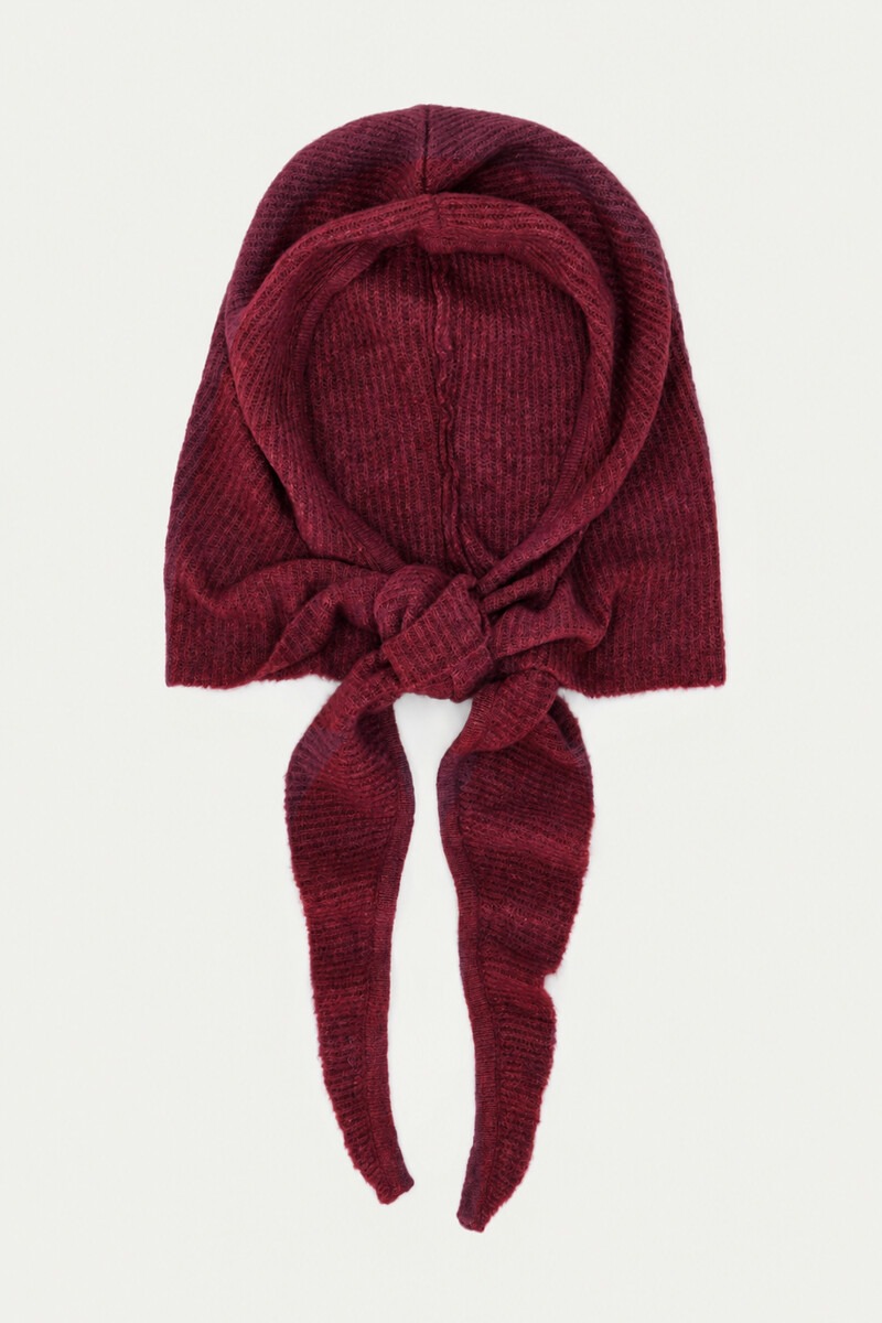 Burgundy hooded scarf | My Jewellery