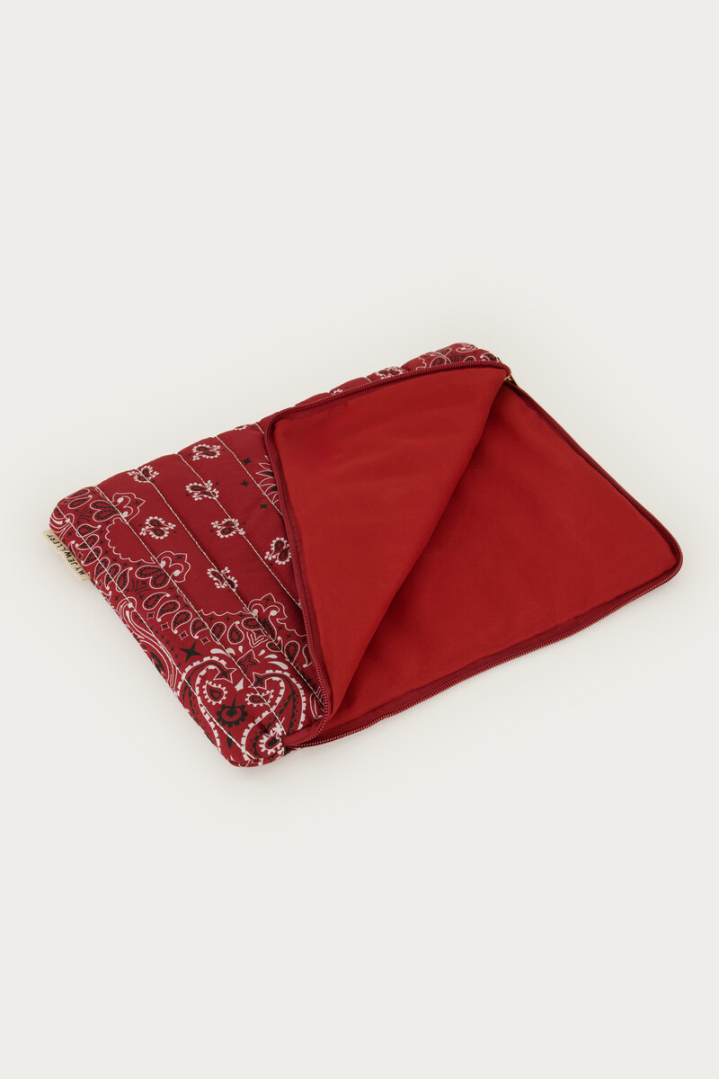 Burgundy laptop sleeve with bandana print | My Jewellery