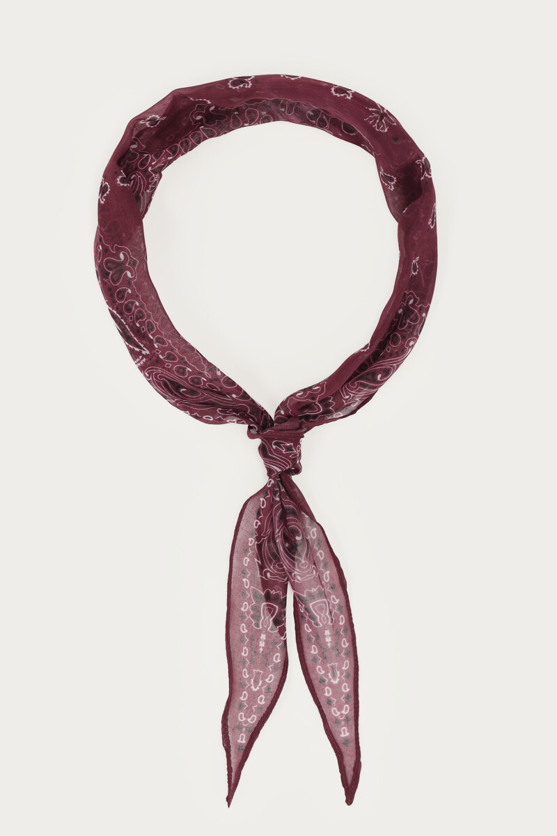 Burgundy scarf with bandana print | My Jewellery