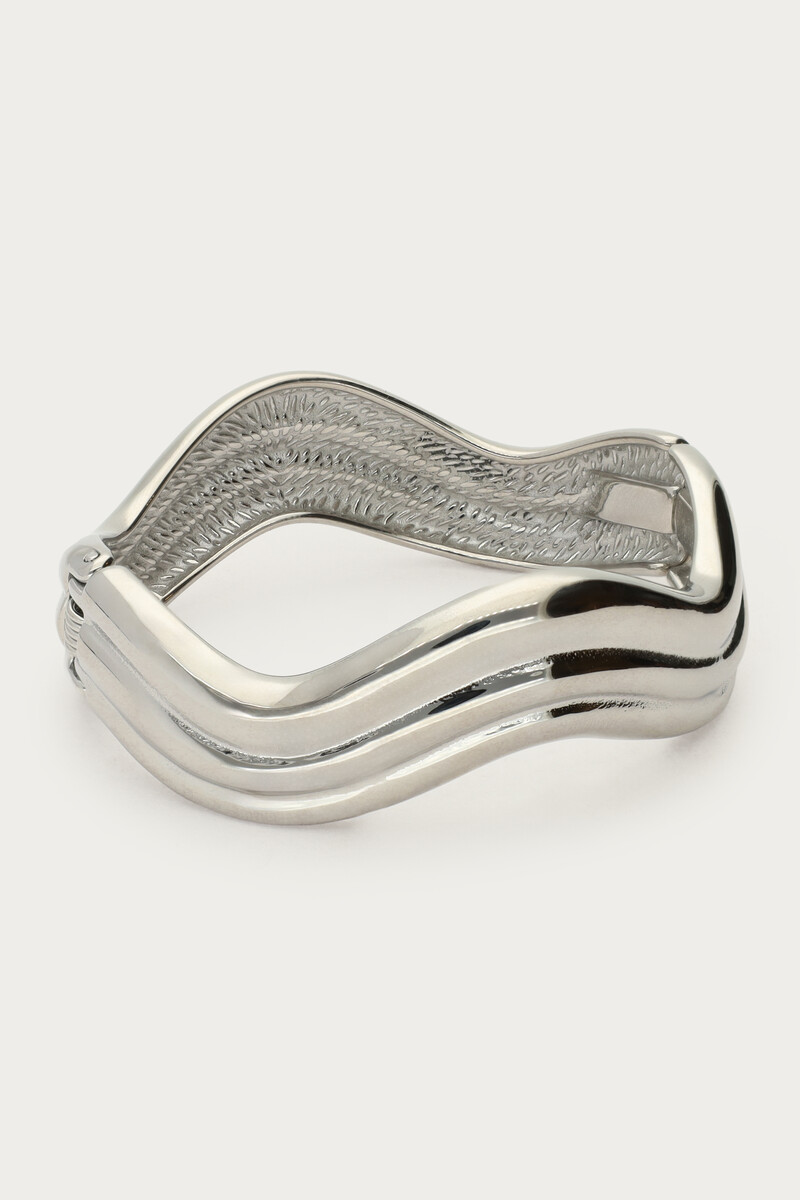 Chunky bangle with swirl | My Jewellery