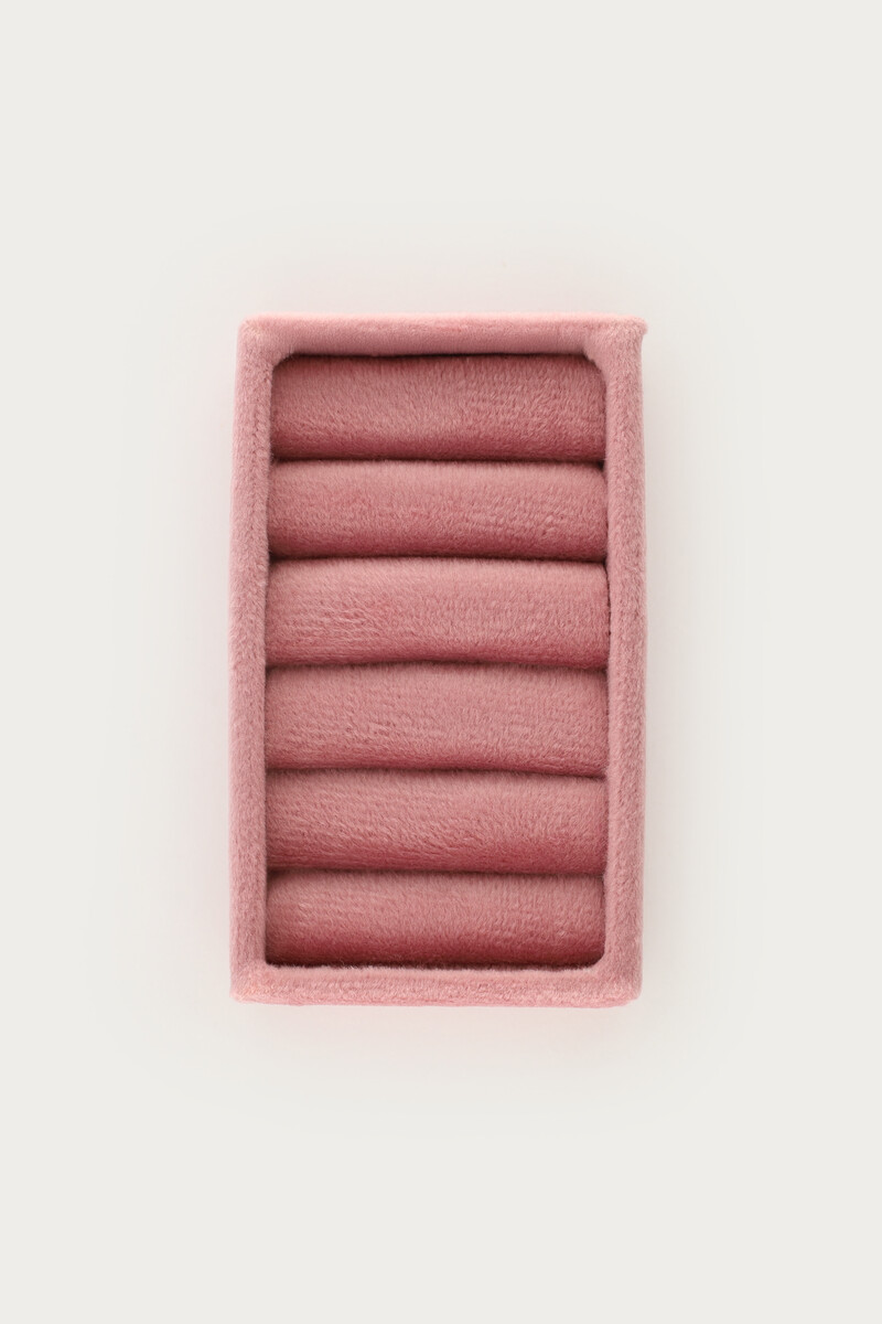 Coral velvet rings display | My Jewellery