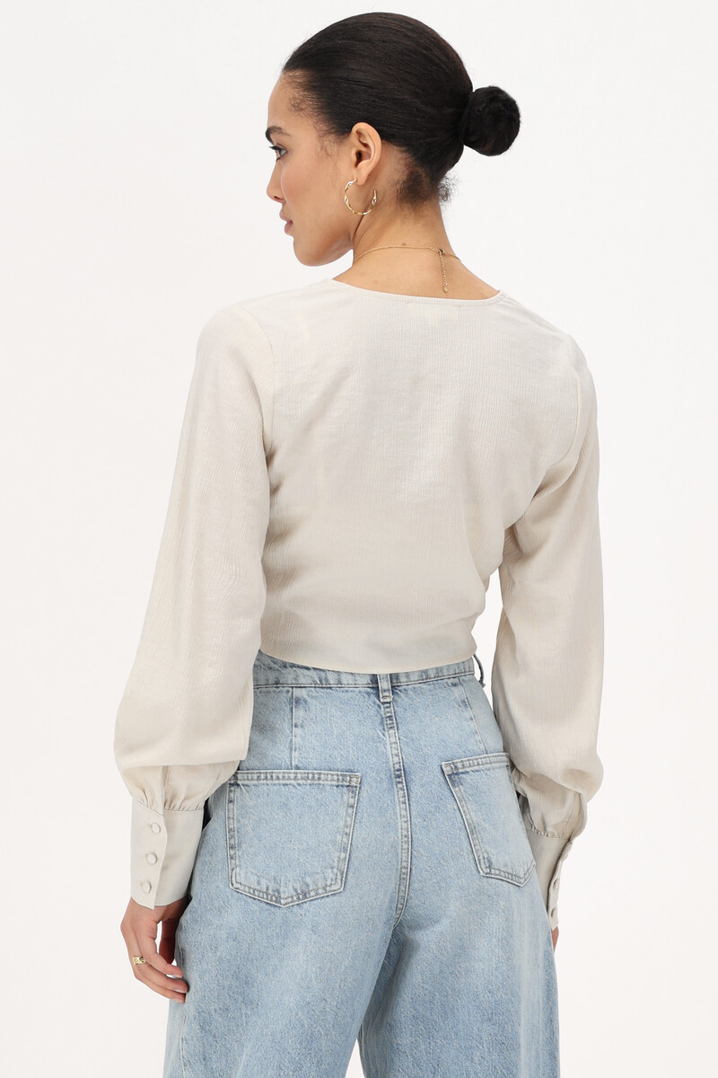 Cream top with knot & structure | My Jewellery