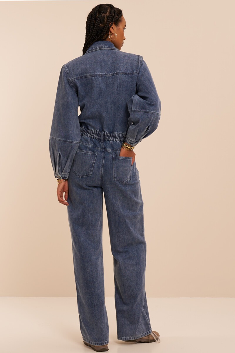 Dunkelblauer Denim-Jumpsuit mit Ballonärmeln