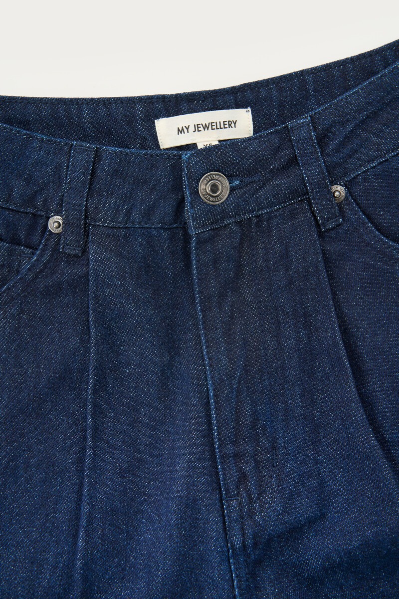Dark blue denim shorts with pleats | My Jewellery