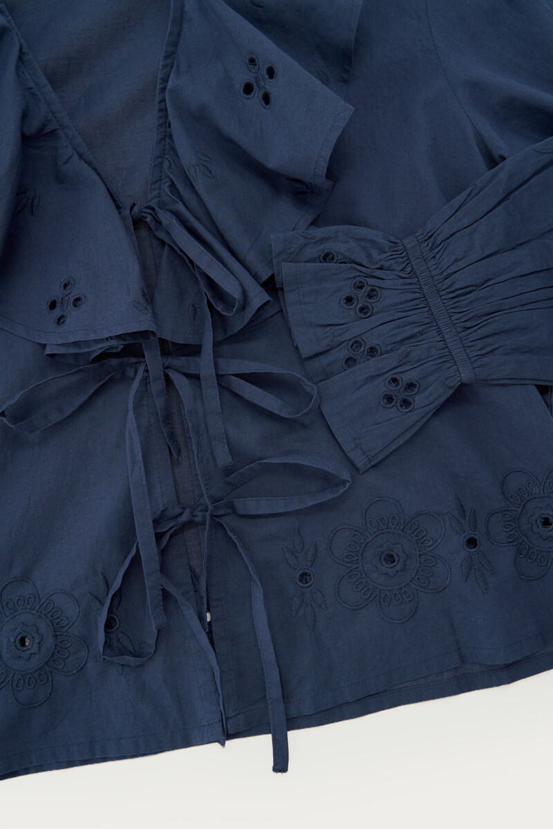 Dark blue embroidery top with v-neck and bows | My Jewellery