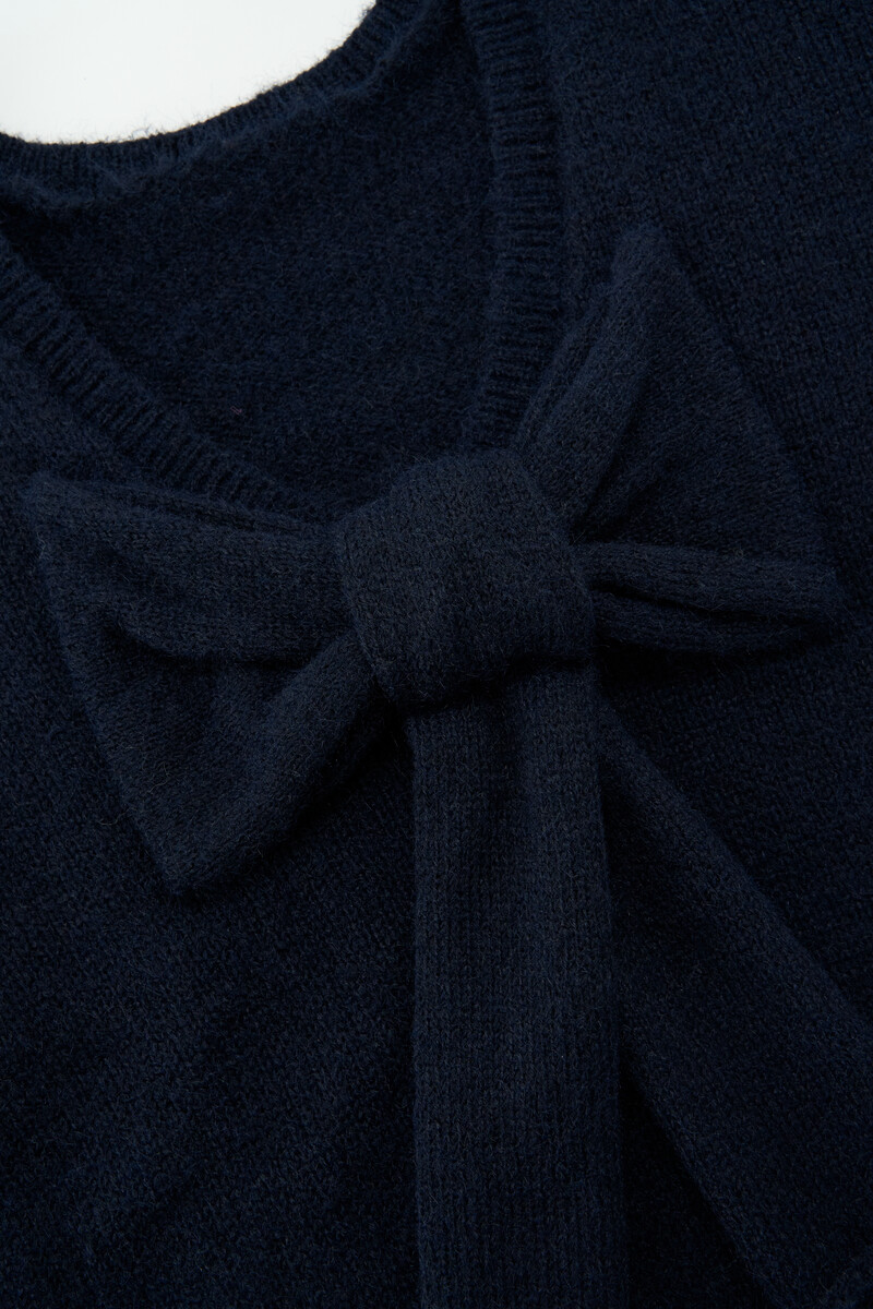 Dark blue knitted sweater with bow | My Jewellery